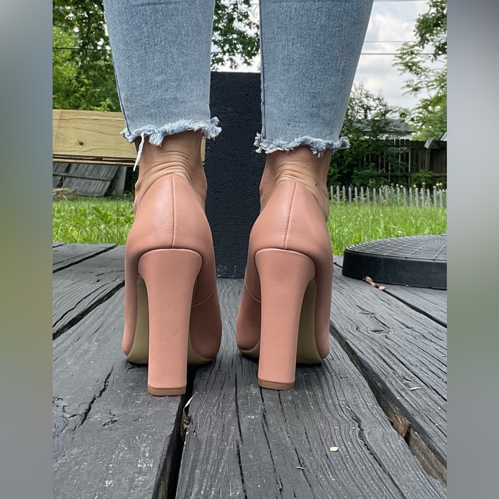 Heels - Picture 14 of 16